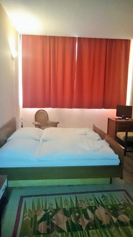 Hotel Konferencia Győr Zewnętrze zdjęcie