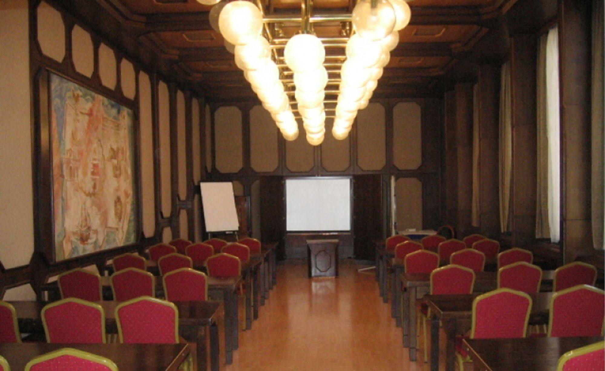 Hotel Konferencia Győr Zewnętrze zdjęcie