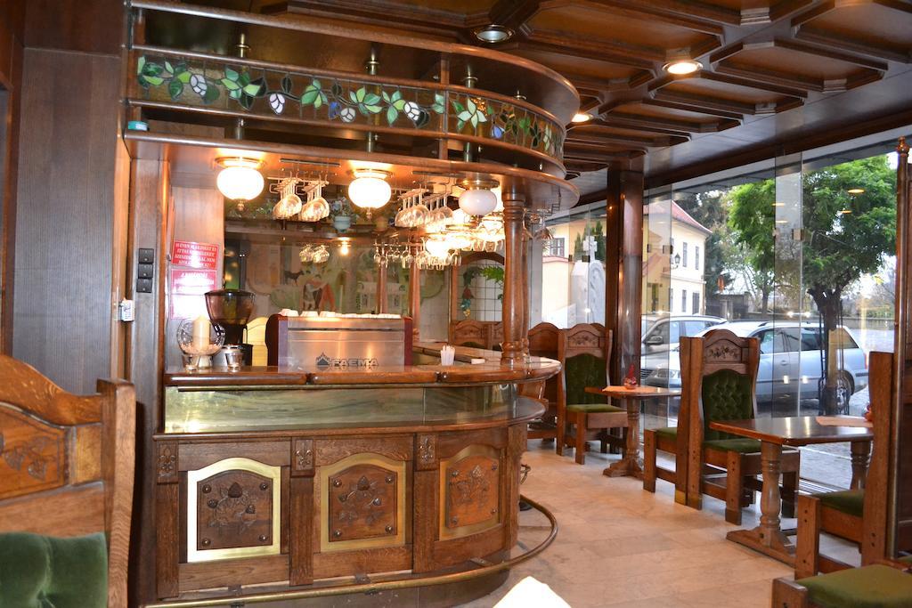 Hotel Konferencia Győr Zewnętrze zdjęcie